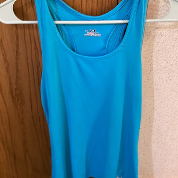 Under Armor tank tops size medium - Picture 5 of 10